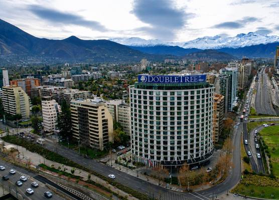 DoubleTree by Hilton Santiago Kennedy, Chile 1