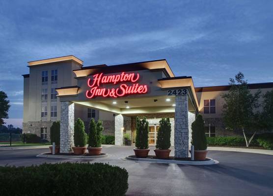 Hampton Inn & Suites Chicago/Aurora 1