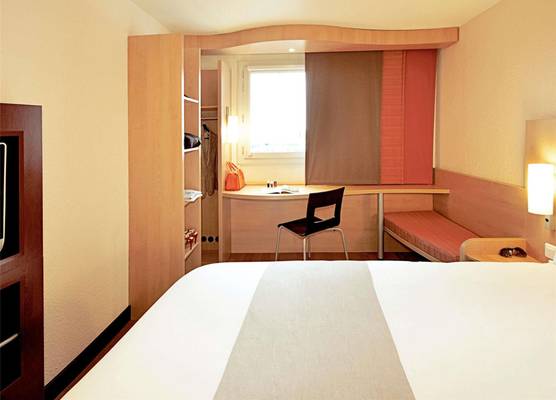 ibis Oviedo 1
