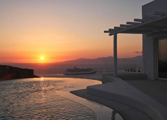 Lovia Mykonos 1