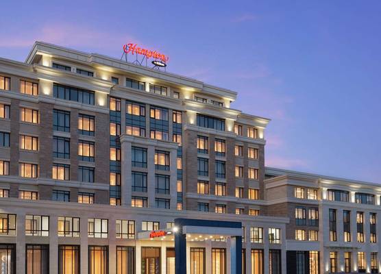 Hampton By Hilton Astana Triumphal Arch 1