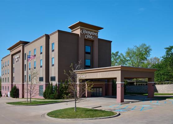 Hampton Inn Poplar Bluff 1