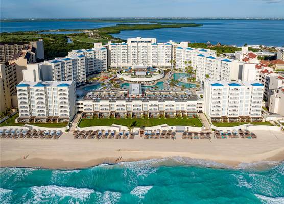 Hilton Cancun Mar Caribe All-Inclusive Resort 1