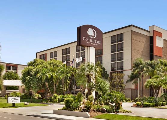 DoubleTree by Hilton San Bernardino 1