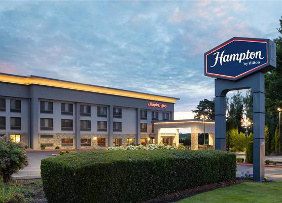 Hampton Inn Portland East 1