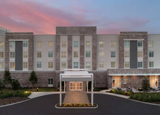 Hilton Garden Inn Pensacola Downtown 1