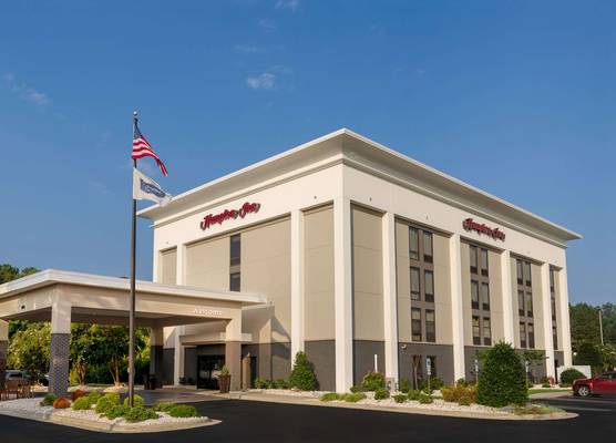 Hampton Inn Goldsboro 1