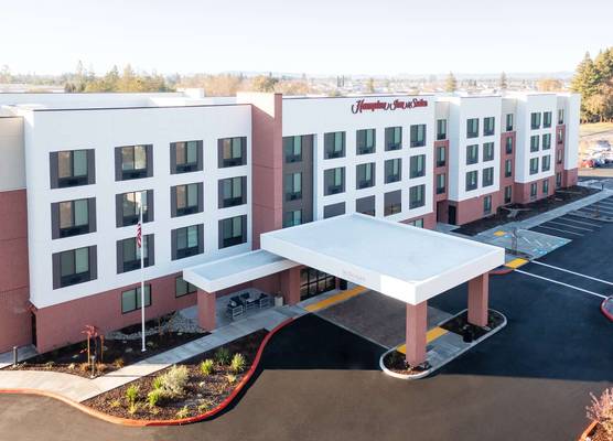 Hampton Inn & Suites Santa Rosa Sonoma Wine Country 1