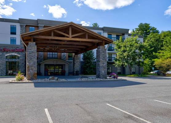 Hampton Inn & Suites Lake George 1