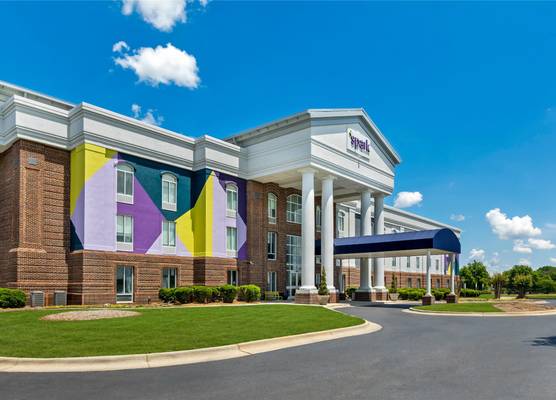 Spark by Hilton Tuscumbia Muscle Shoals 1