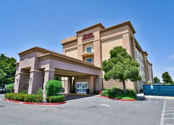 Hampton Inn & Suites Pittsburg, CA 1