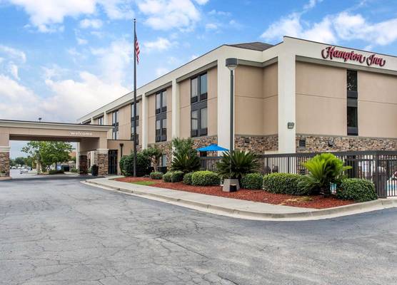 Hampton Inn Douglas 1