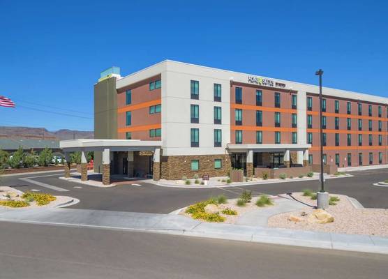 Home2 Suites by Hilton Kingman 1
