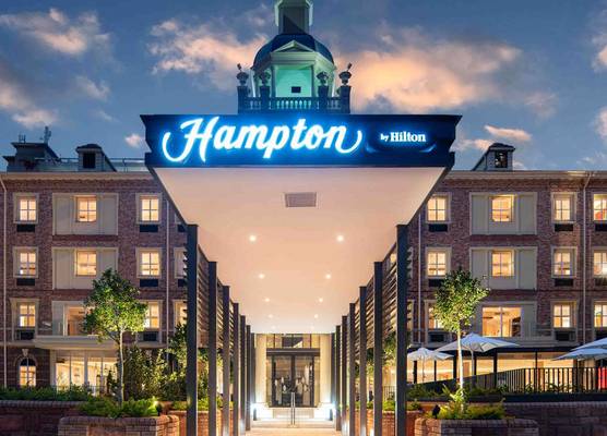 Hampton By Hilton Sandton Grayston 1