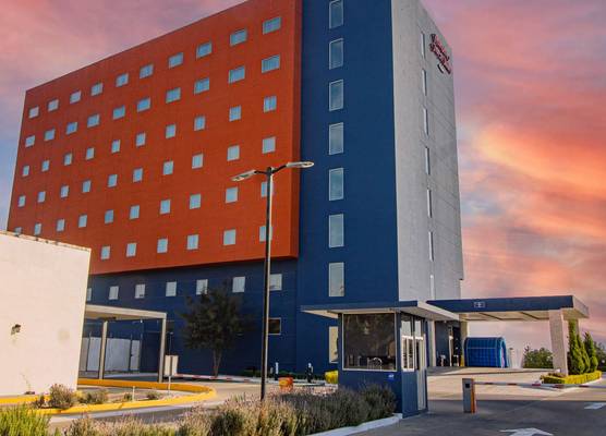 Hampton Inn & Suites by Hilton Salamanca Bajio 1