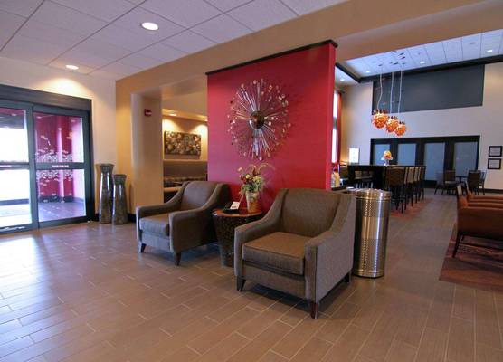 Hampton Inn & Suites Grand Forks 1