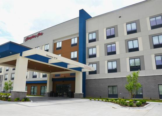 Hampton Inn Cabot 1