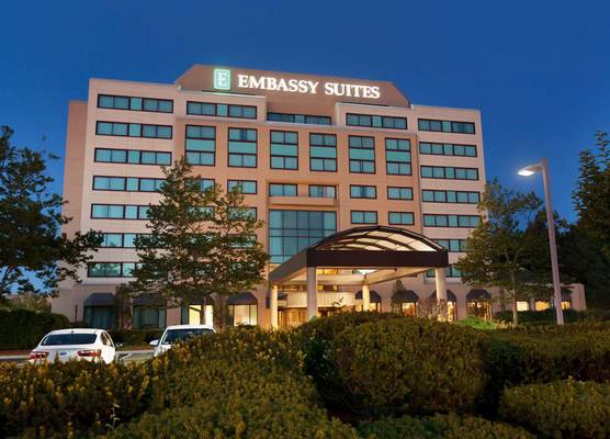 Embassy Suites by Hilton Boston Waltham 1