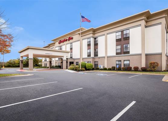 Hampton Inn Akron-Fairlawn 1