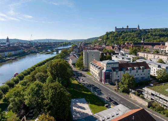 Mercure Hotel Würzburg am Mainufer 1