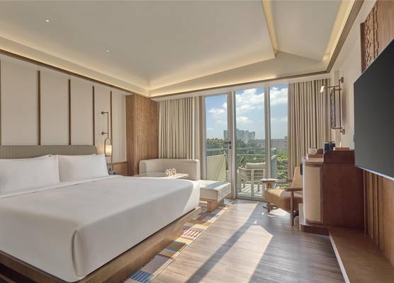 Slohh by Roach Bengaluru, Curio Collection by Hilton 1