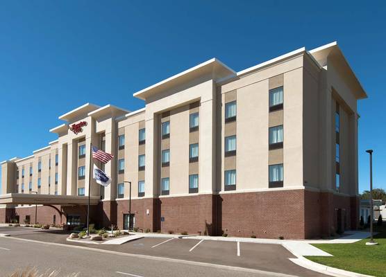 Hampton Inn Kalamazoo 1