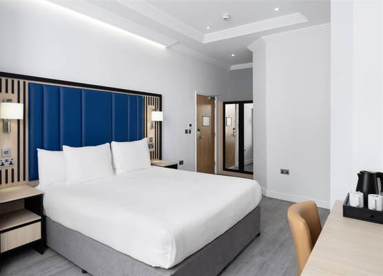 Spark by Hilton London Chiswick 1