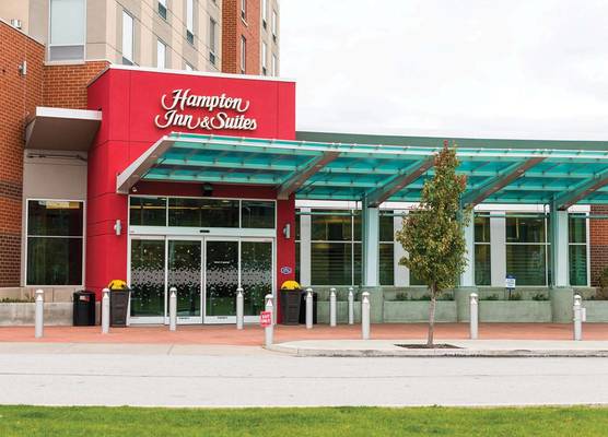 Hampton Inn & Suites Erie Bayfront 1