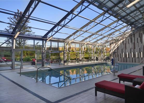Hilton Toronto Airport Hotel & Suites 1