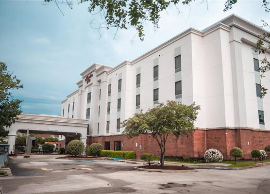 Hampton Inn Gonzales 1