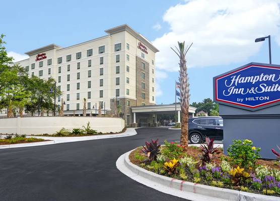 Hampton Inn & Suites Charleston Airport 1