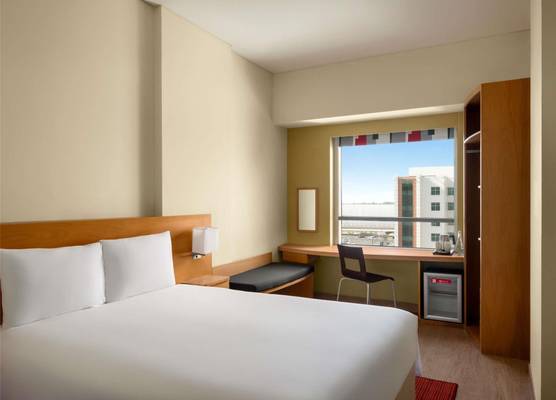 ibis Mall Avenue Dubai 1