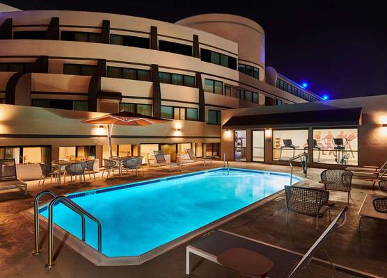 DoubleTree by Hilton Fullerton 1