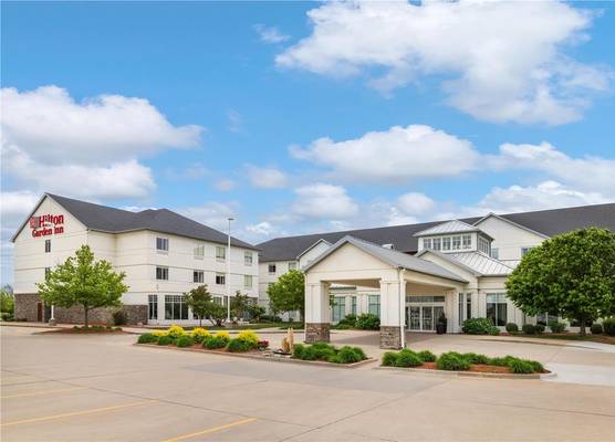 Hilton Garden Inn Ames 1