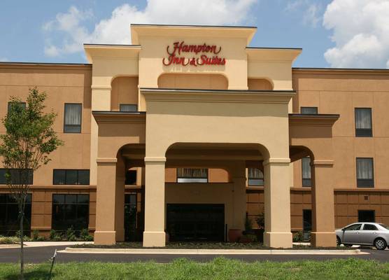 Hampton Inn & Suites West Point 1