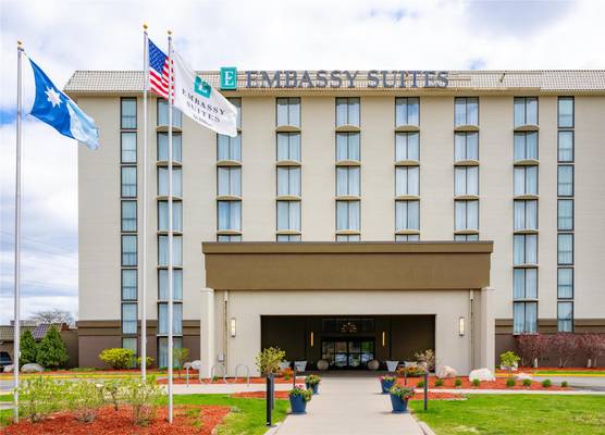 Embassy Suites by Hilton Minneapolis Bloomington Edina 1