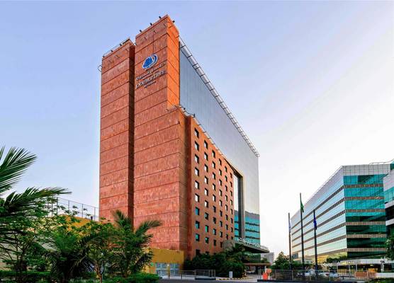 DoubleTree by Hilton Jeddah - Alandalus Mall 1