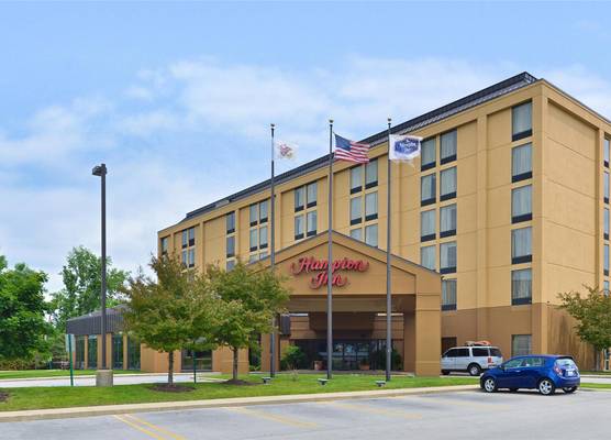 Hampton Inn Chicago-Carol Stream 1