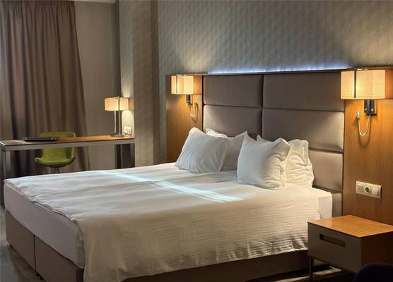 Hotel Golden Tulip Varna 1