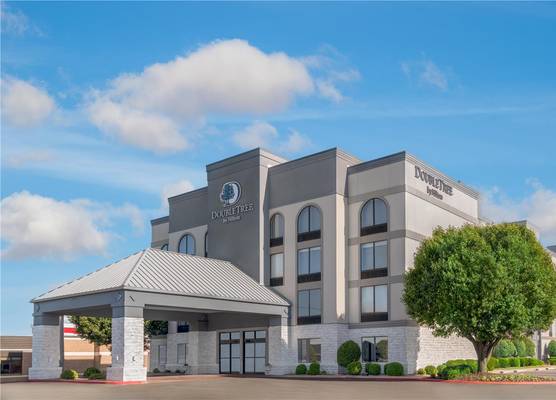 DoubleTree by Hilton Springdale 1