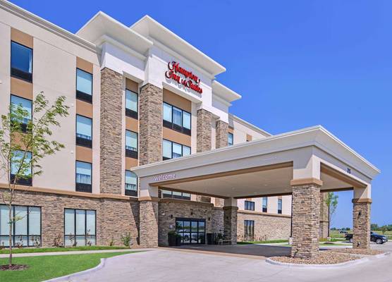 Hampton Inn & Suites Altoona-Des Moines by Hilton 1