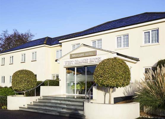 Mercure Newbury West Grange Hotel 1