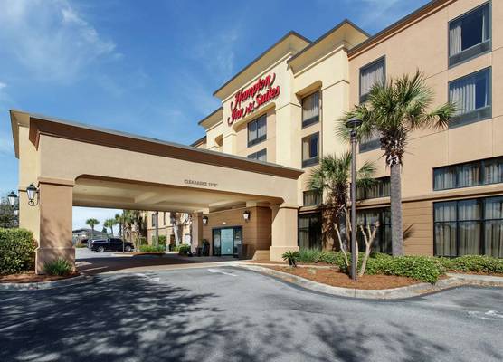 Hampton Inn & Suites Navarre 1