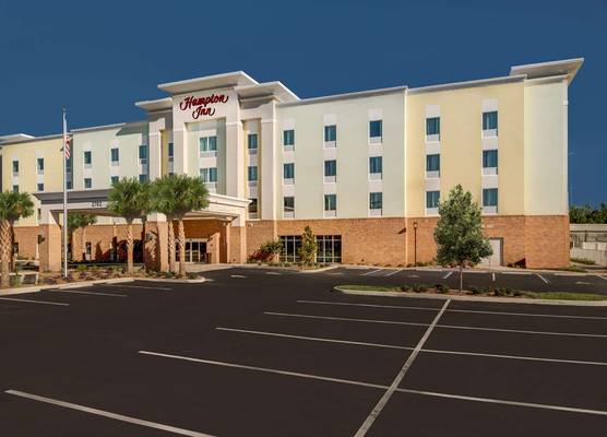 Hampton Inn Plant City 1