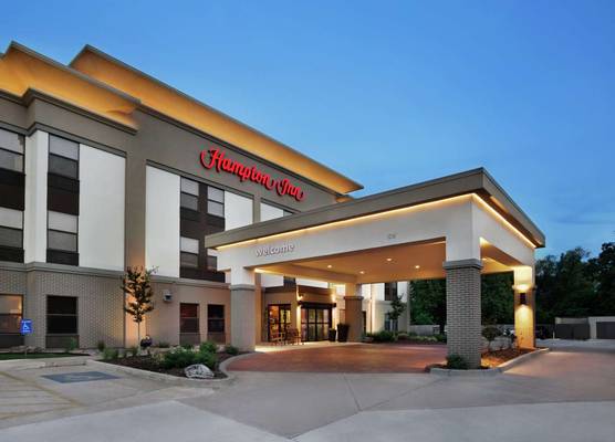 Hampton Inn Shawnee 1