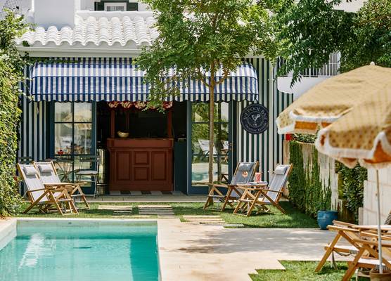 Cristine Bedfor Mahon Boutique Hotel 1