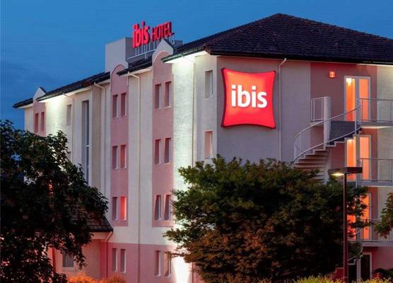 ibis Pau Lescar 1
