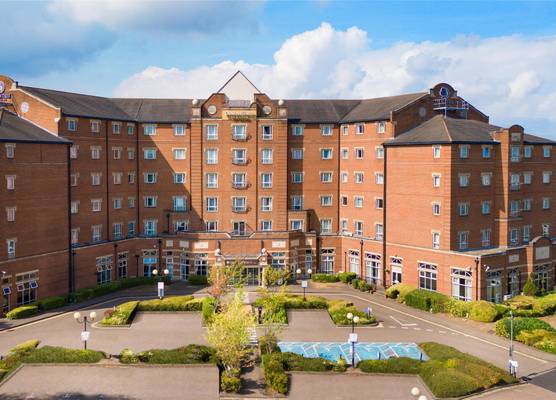 DoubleTree by Hilton Dartford Bridge 1