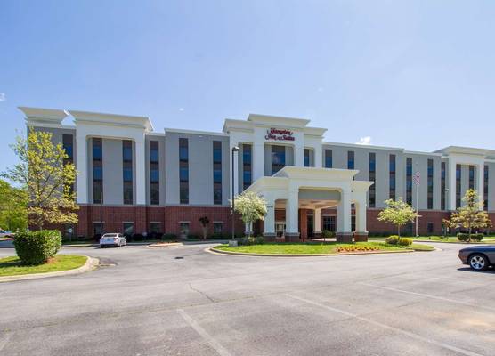 Hampton Inn & Suites Huntsville Hampton Cove 1