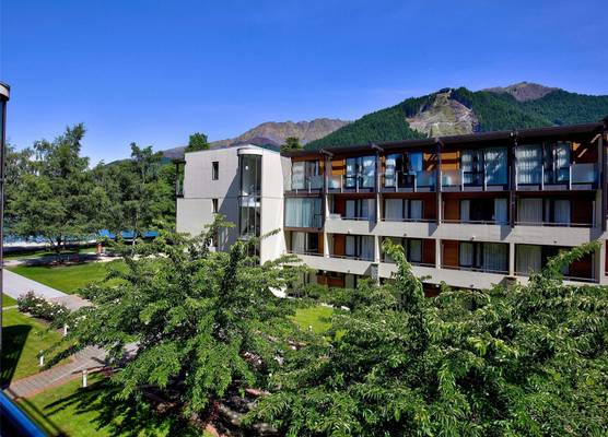 Novotel Queenstown Lakeside 1